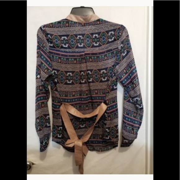 Bonus Jewelry included ‼️Beautiful DOUBLE ZERO pattern Blouse Shirt Belt top - Picture 9 of 9
